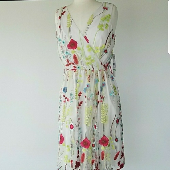 Leslie Faye Floral Embroidered Fit/Flare Dress - Picture 6 of 8